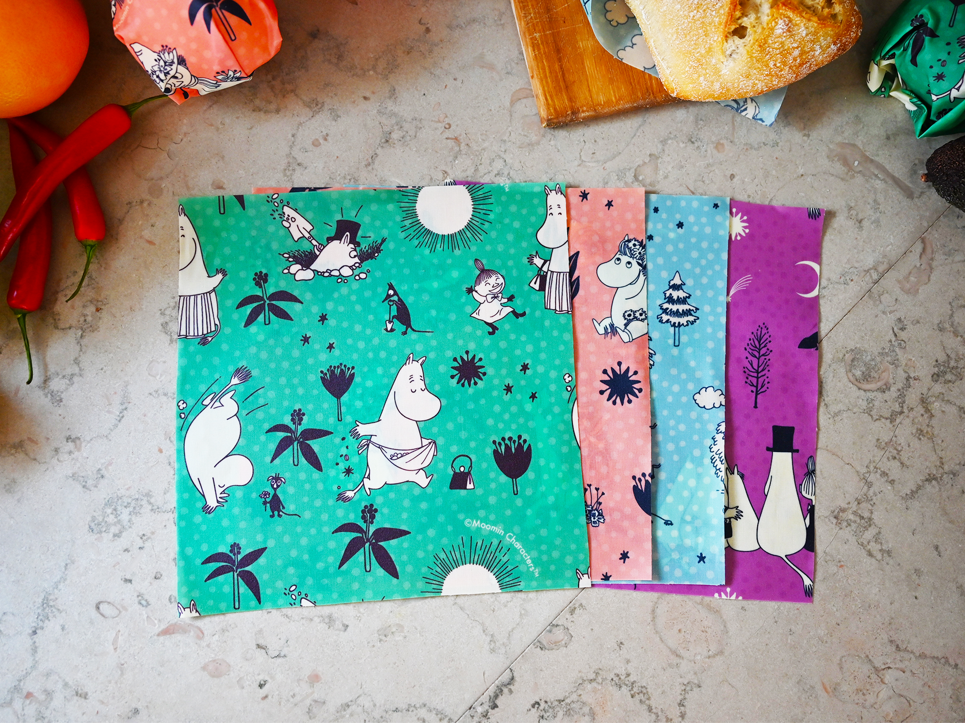 Gustaf och Linnea - Wholesale Zakje/kleedje voor voedsel - Moomin by G&L - Bijenwasdoek "Tending the earth" Drie-pack4