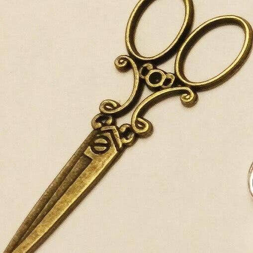 Charm tijera vintage 6/pkg para venta al por mayor de Emerald Creek Craft Supplies