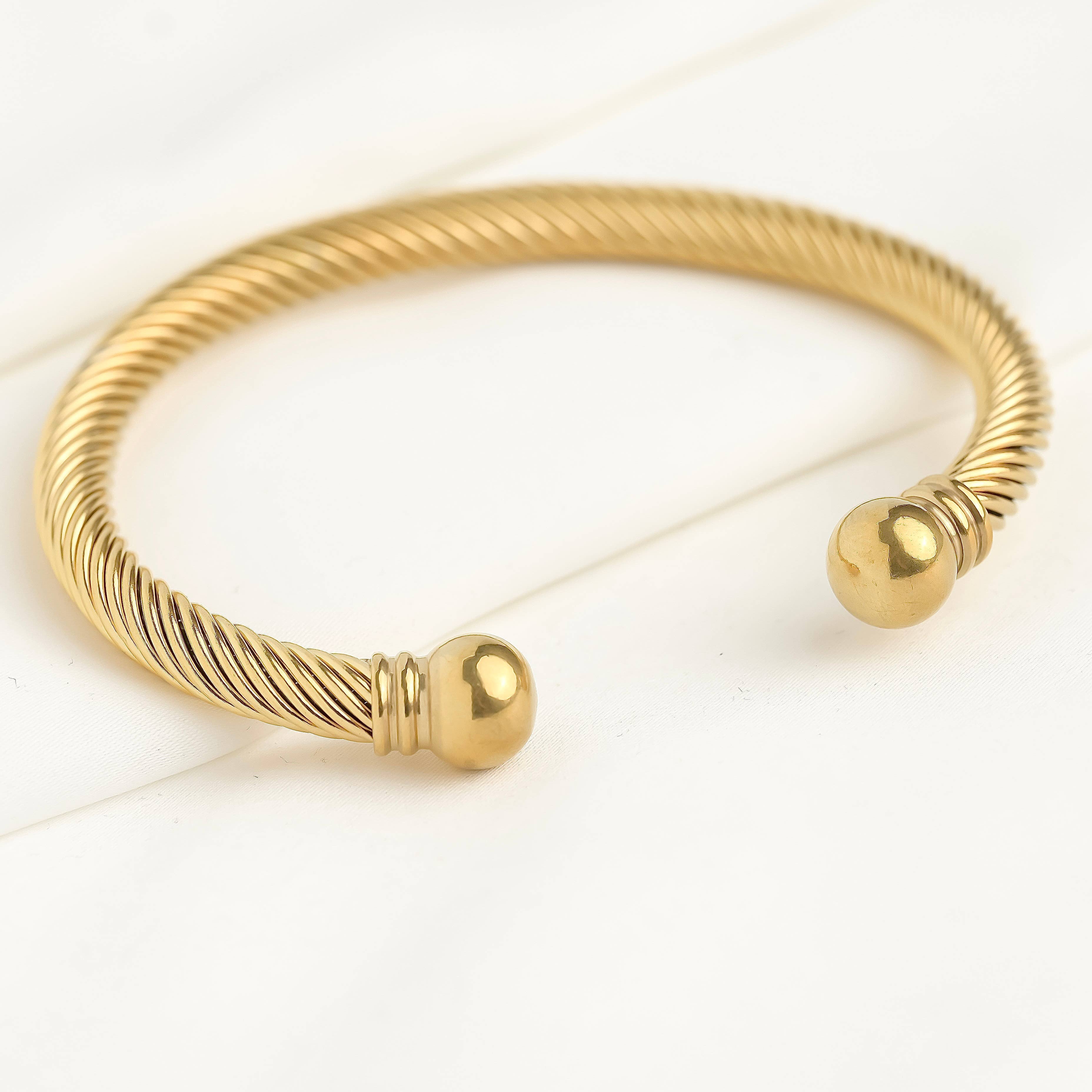 Blueyejewelry – Engroshandel Manchetarmbånd – Guldarmbånd - Vandtætte markante manchetter - Armring7