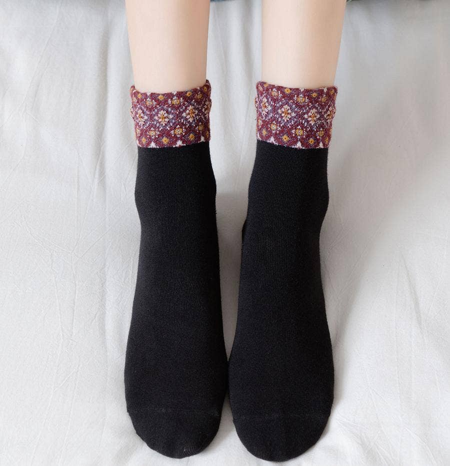 Tourtiwi – Engroshandel Strømper - Dame – Kvinders retro farveblokkerede blomstrede enkle mellemstrømper6