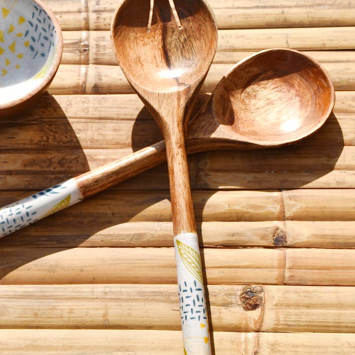 Maya Mallorca - Wholesale Serve Bowl - LARGE BOWL AND SPOON SET MANGO WOOD - MENORCA