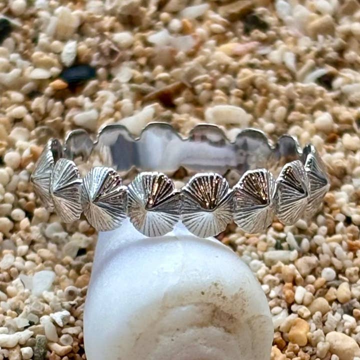 Bague « Opihi Eternity » en argent sterling pour la vente par Driftwood Dreams Hawai'i