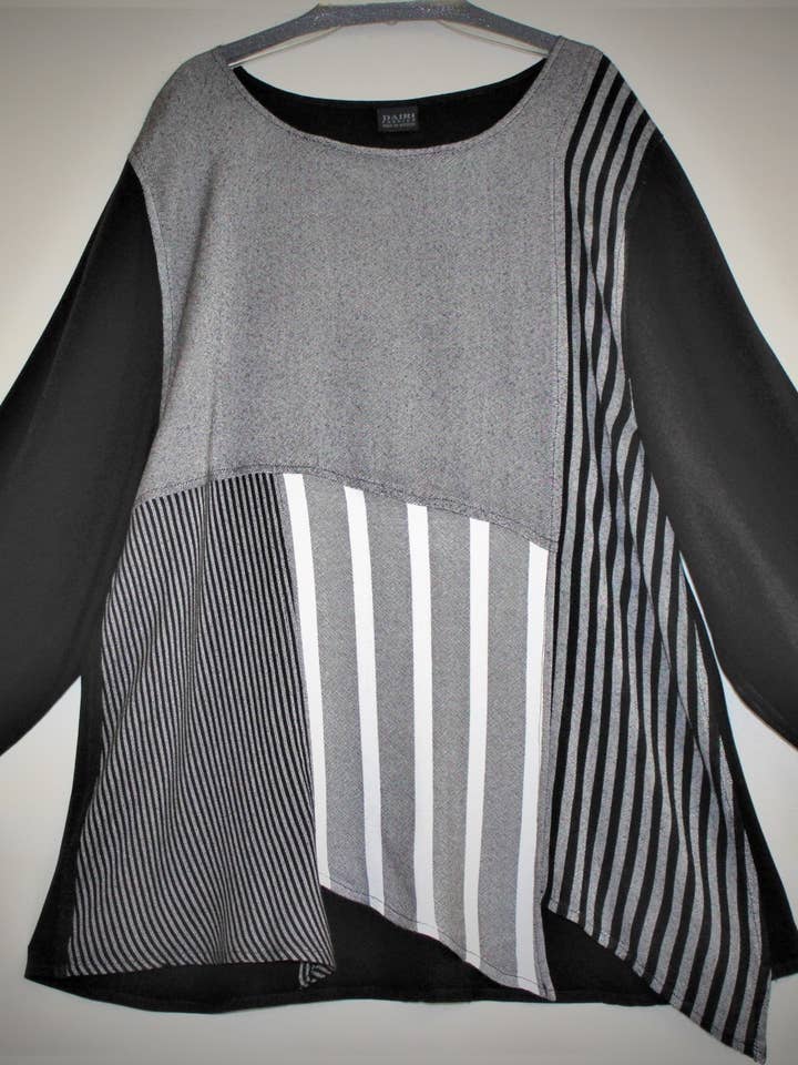 2353 Patch Top for wholesale by DAIRI