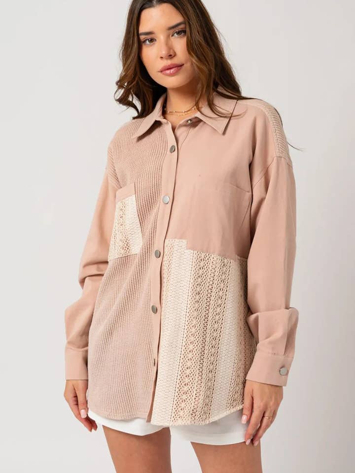 Støvet Rosa Mixed Media Knap-Ned Vaffelstrik Skjortejakke for engroshandel hos Tasha Apparel Wholesale