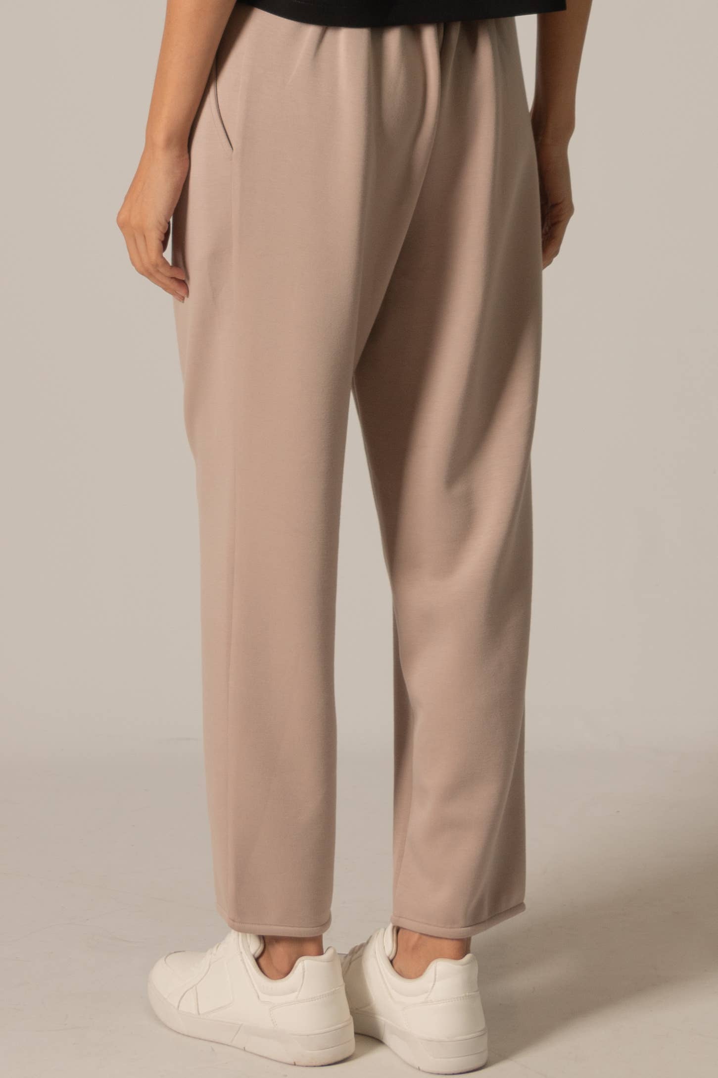 P. CILL – wholesale Byxor - Dam – P. CILL Butter Modal avsmalnande byxor8