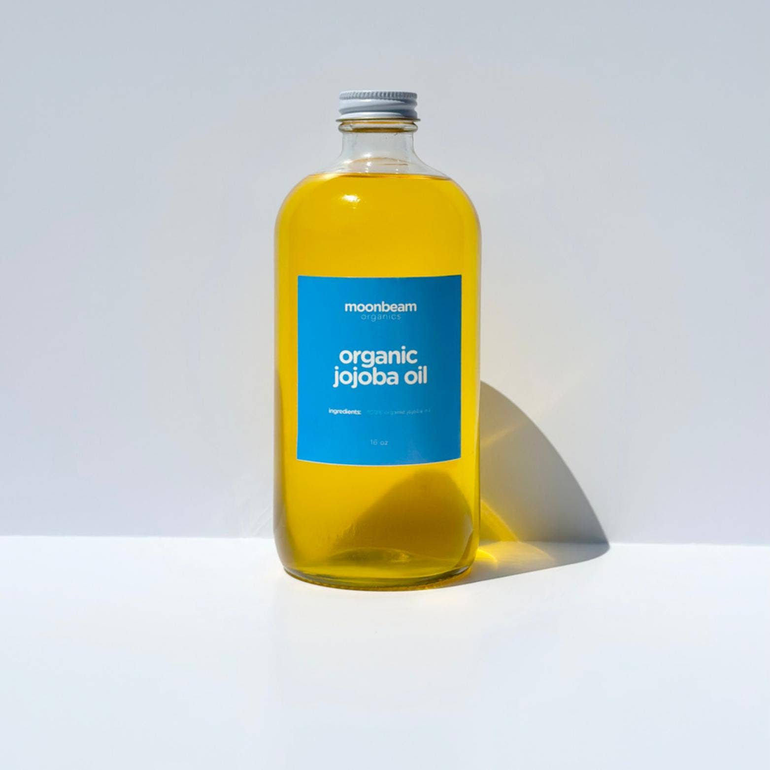 Moonbeam Organics – wholesale Bad- och kroppsolja – Ekologisk gyllene jojobaolja1