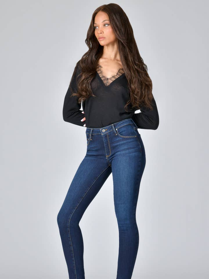 Jude Mid Rise Skinny - Trop tard pour la vente par Black Orchid Denim