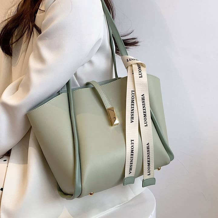 Casual Solid Color PU Handbag for wholesale by Sheer Trend