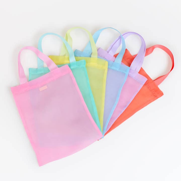 Sacs de fête en organza arc-en-ciel pour la vente par Meri Meri