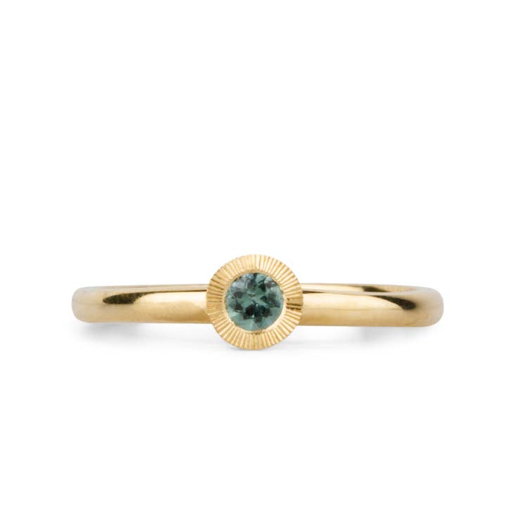 Grande bague Aurora en or jaune avec saphir Montana bleu sarcelle pour la vente par Corey Egan