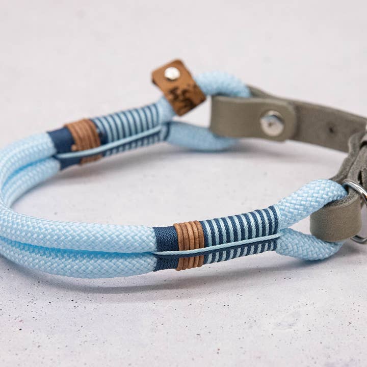 FOR LOVELY DOGS / Linda Jansen - Wholesale Pet Collar - Dog - Bright Blue Petrol Twist Tau Collar