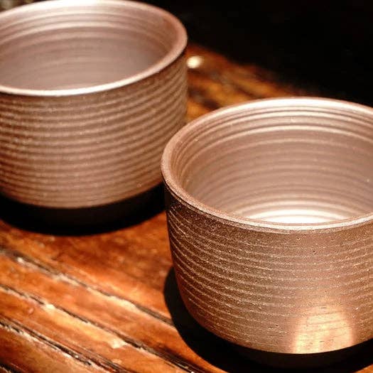 Petit ensemble de tasses à thé de style arabe rugueux pour la vente par Backwoods Provisions