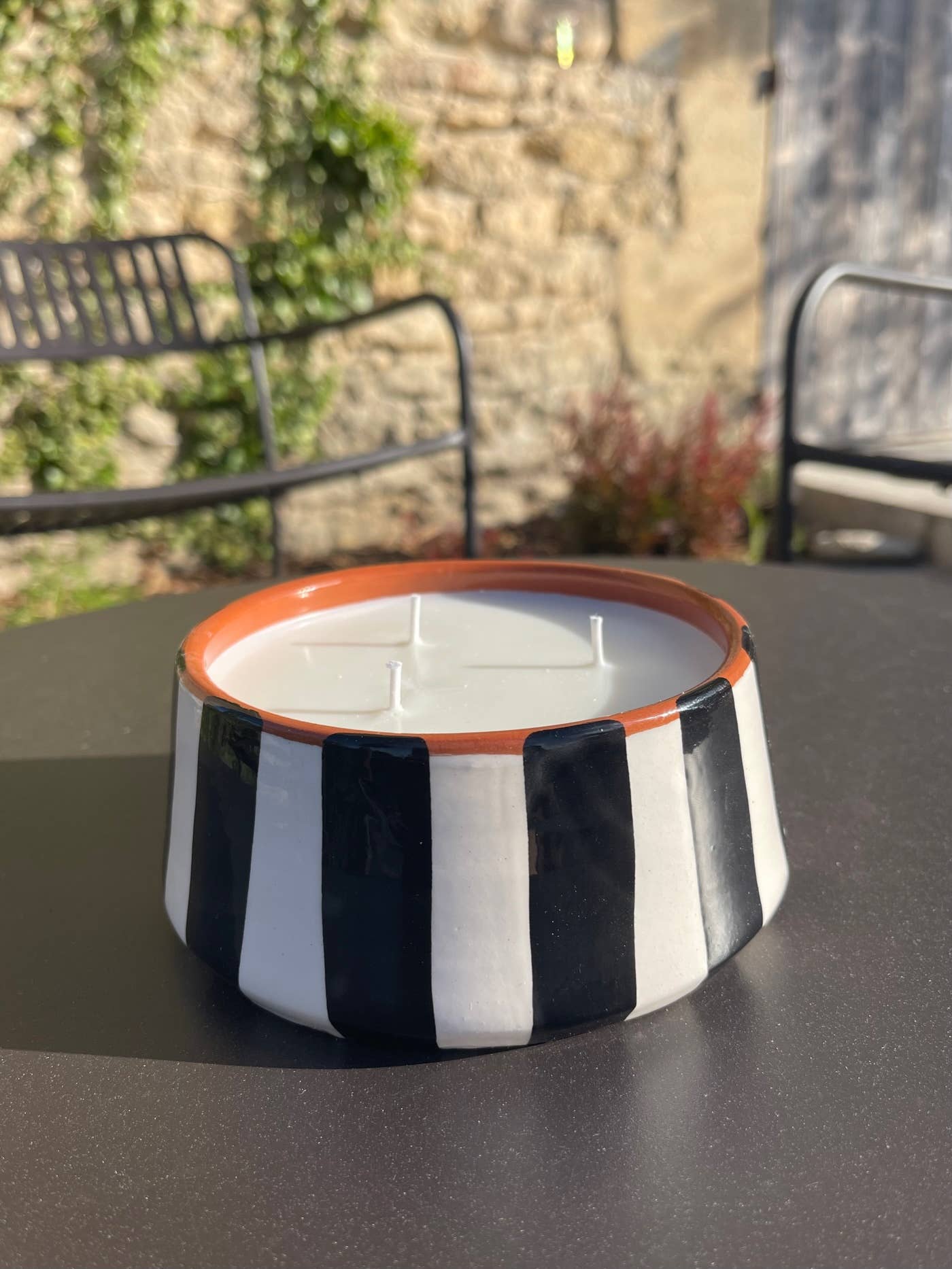 Atelier Bon Sens - Wholesale Jar/Filled Candle - Black and white candle, “Le Potager du Sud”2