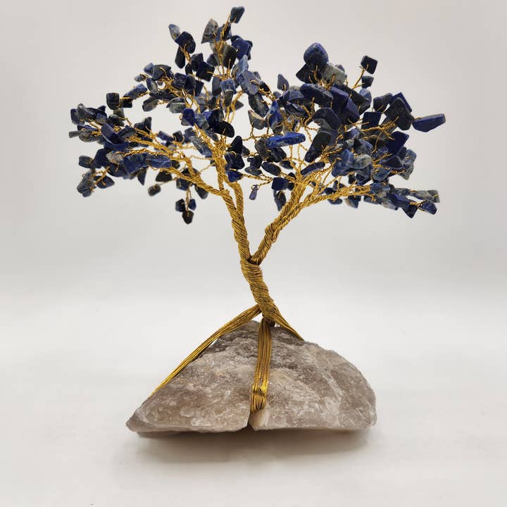 Albero di pietre preziose - Base in lapislazzuli/quarzo fumé con filo dorato per la vendita all'ingrosso da parte di Meraki Gemstones