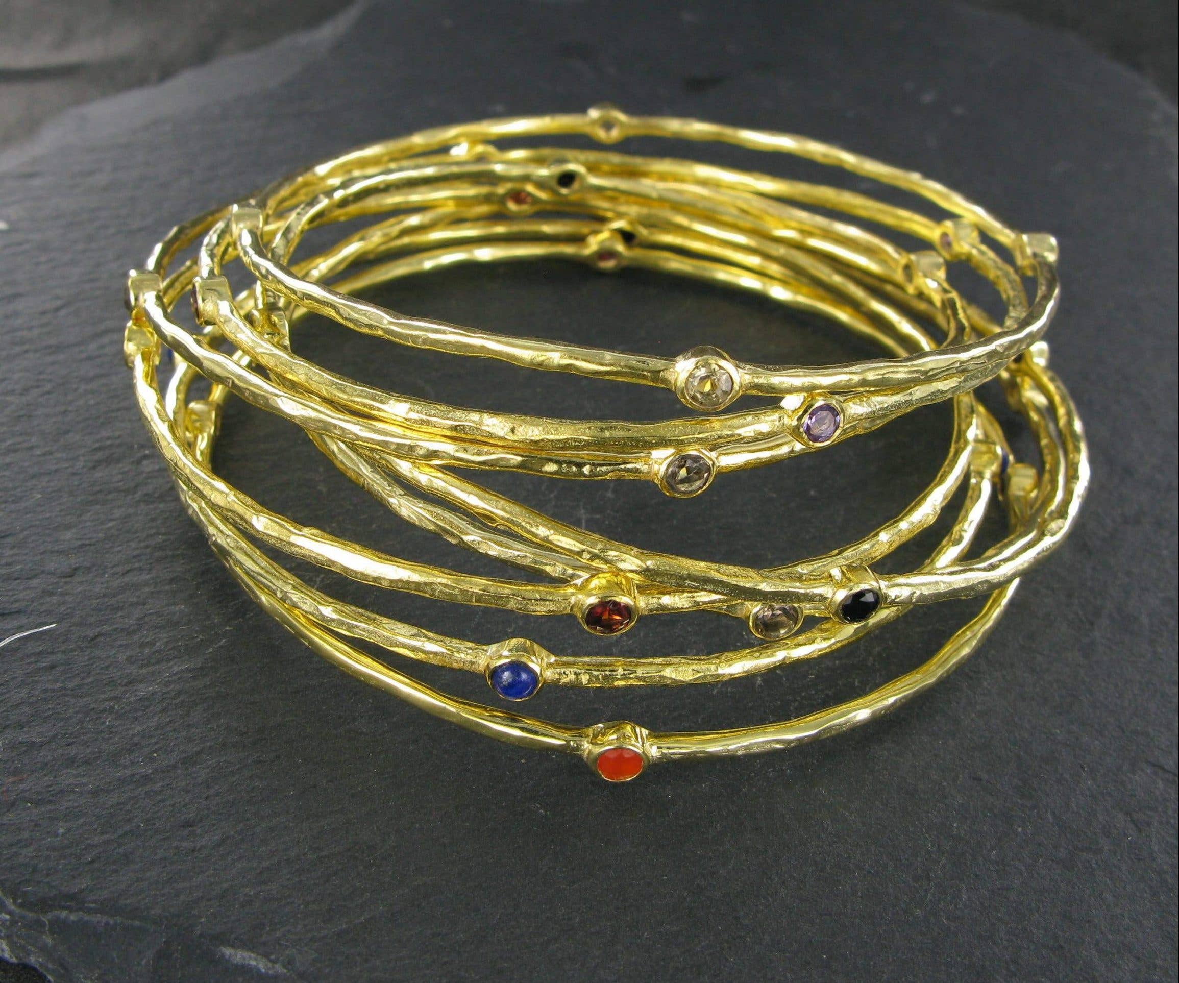 Siren Silver Ltd - Vente Bracelet jonc - Bracelet jonc en laiton plaqué or avec pierres