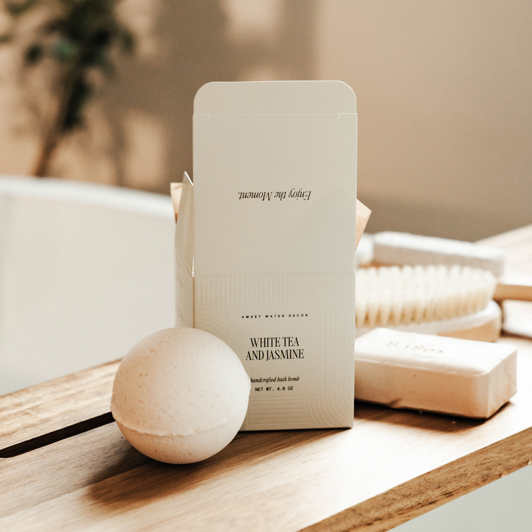 Sweet Water Decor – wholesale Bath bomb/fizz – White Tea and Jasmine 4.6 oz Bath Bomb1