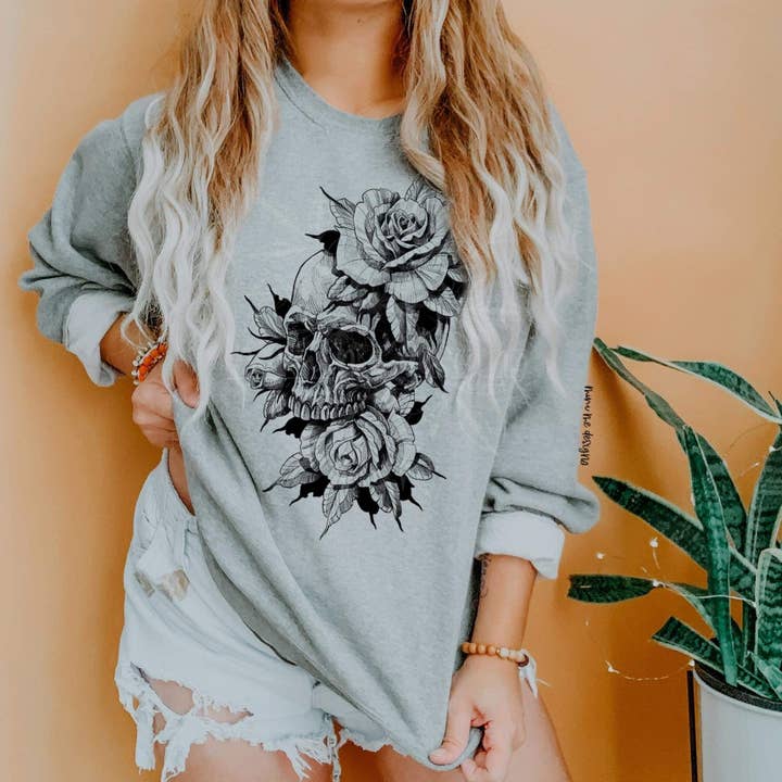 NOVEDAD Camisa serigrafiada floral o manga larga MTO para venta al por mayor de Maria's Custom Designs