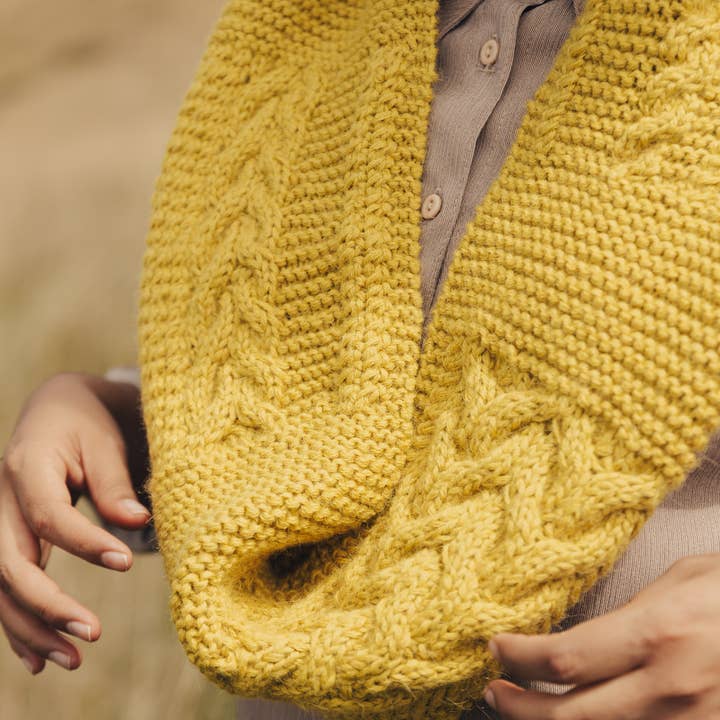 Awamaki - Wholesale Scarf - Unisex - Wayra Cable Infinity Scarf5