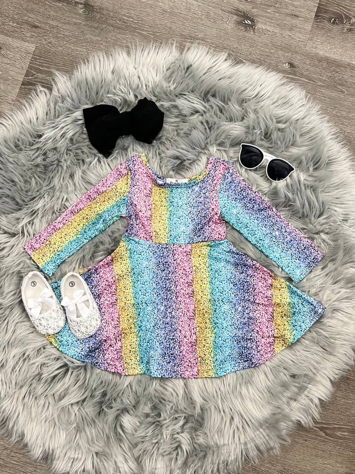 Rainbow Skies Klänning för wholesale av Two Cute Boutique LLC