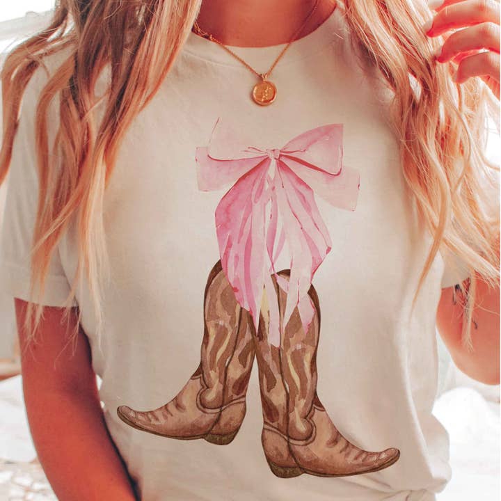 Camiseta gráfica BOTAS DE VAQUERA COQUETA para venta al por mayor de A. BLUSH CO