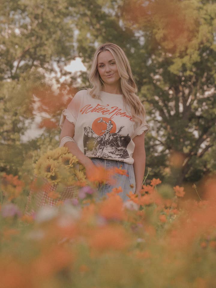 LivyLu - Wholesale Screen Printed T-Shirt - Unisex - Willie Nelson Country Willie Off White Thrifted Graphic Tee 5