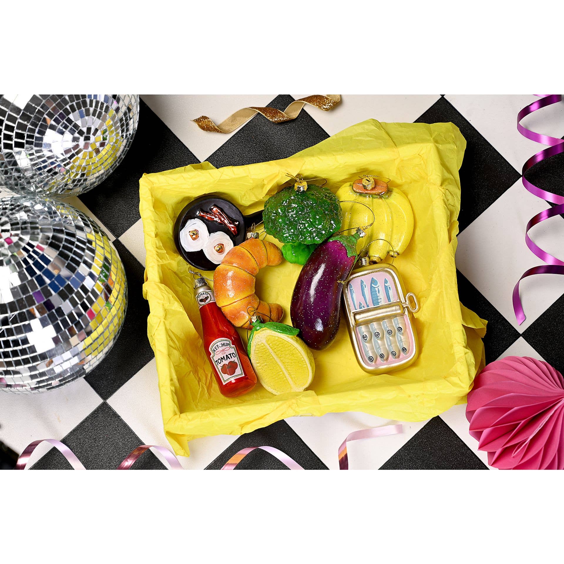 WIDDOP and Co. - Wholesale Christmas Decoration - **MULTI 24** Bunch of Bananas Hanging Decoration1