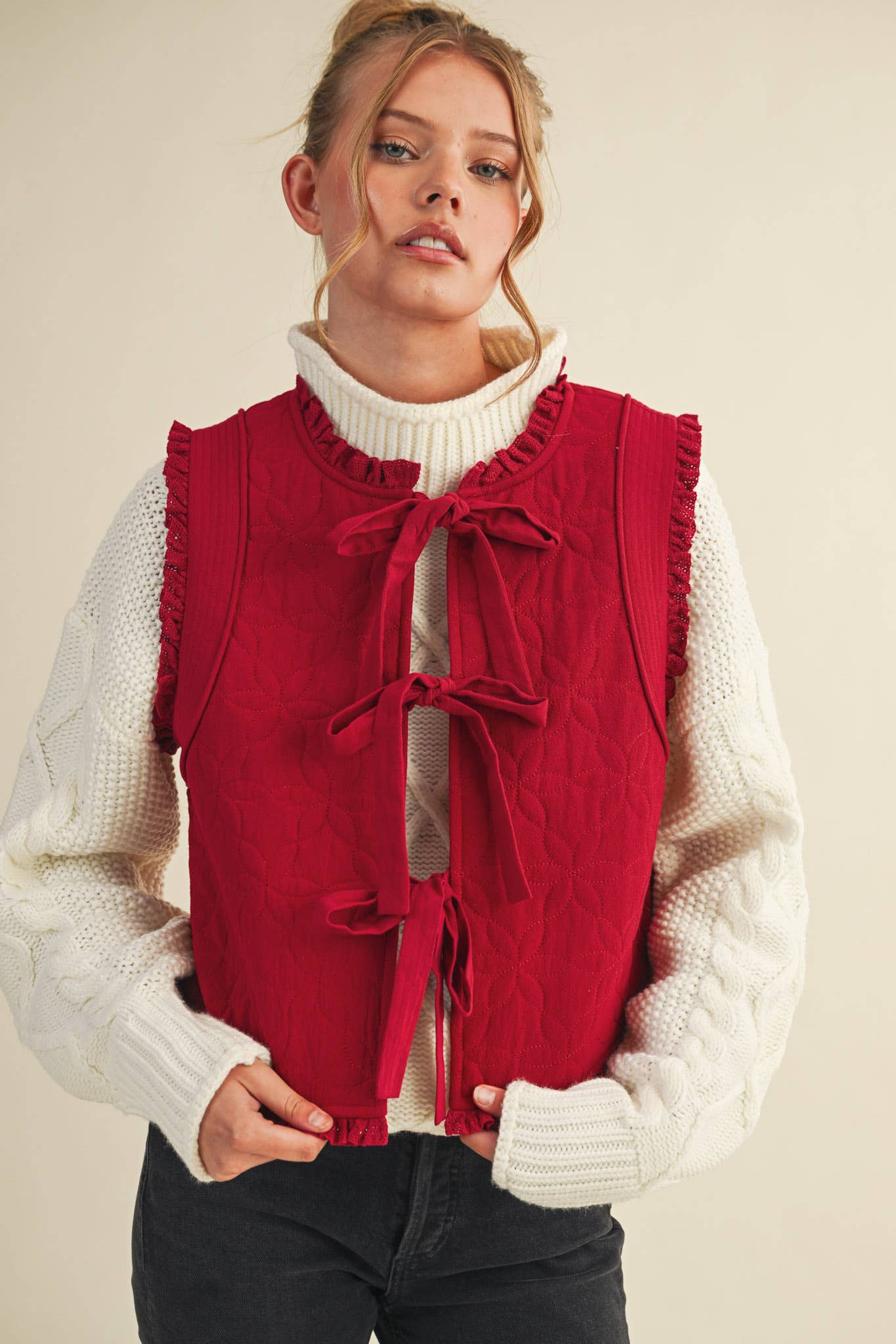 &MERCI - Wholesale Outerwear Vest - Women's - FLORAL QUILTED LACE TRIM BOW TYING VEST MJK411319