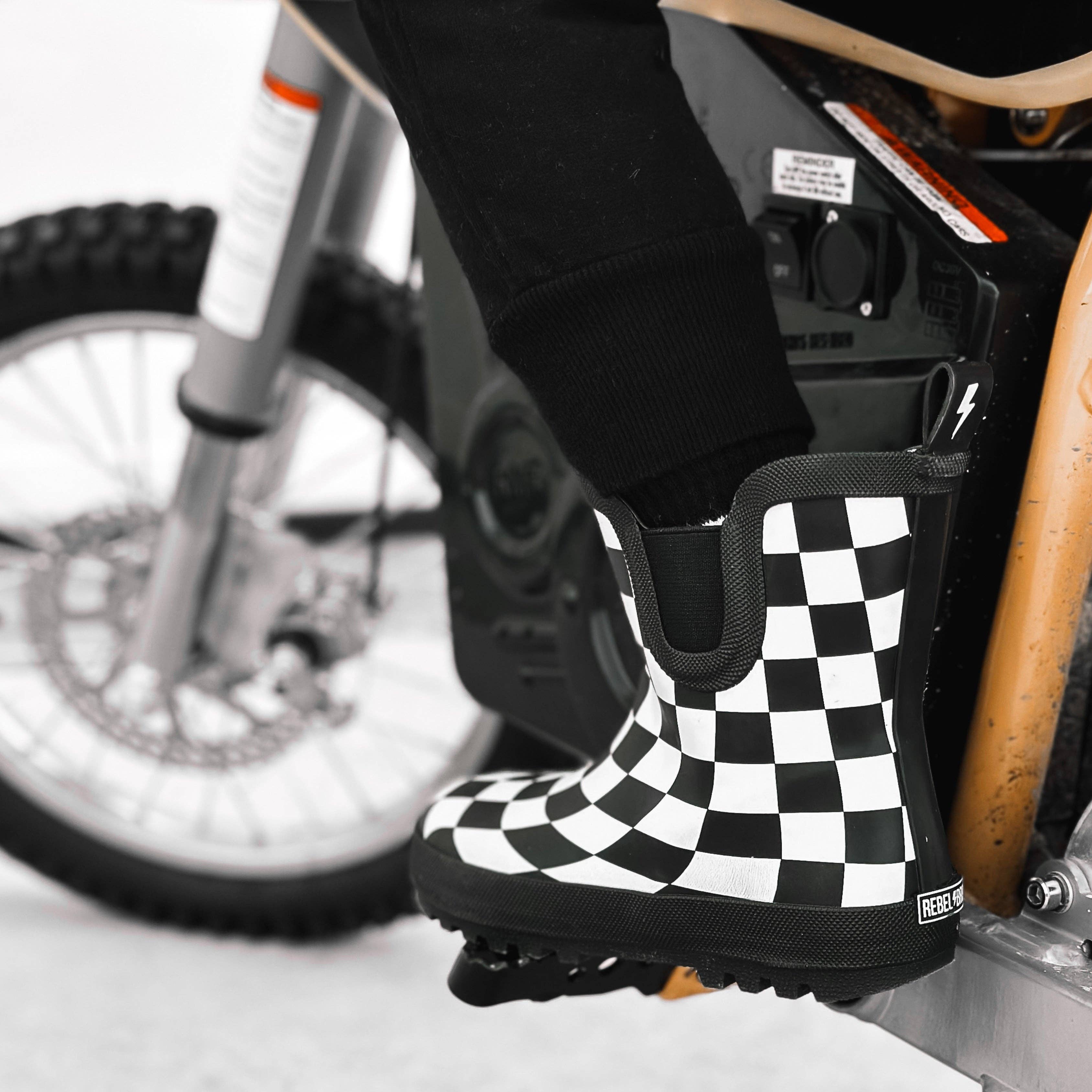 Venezia Stivali Midi Holstyn a Venezia in vendita all'ingrosso su Faire9