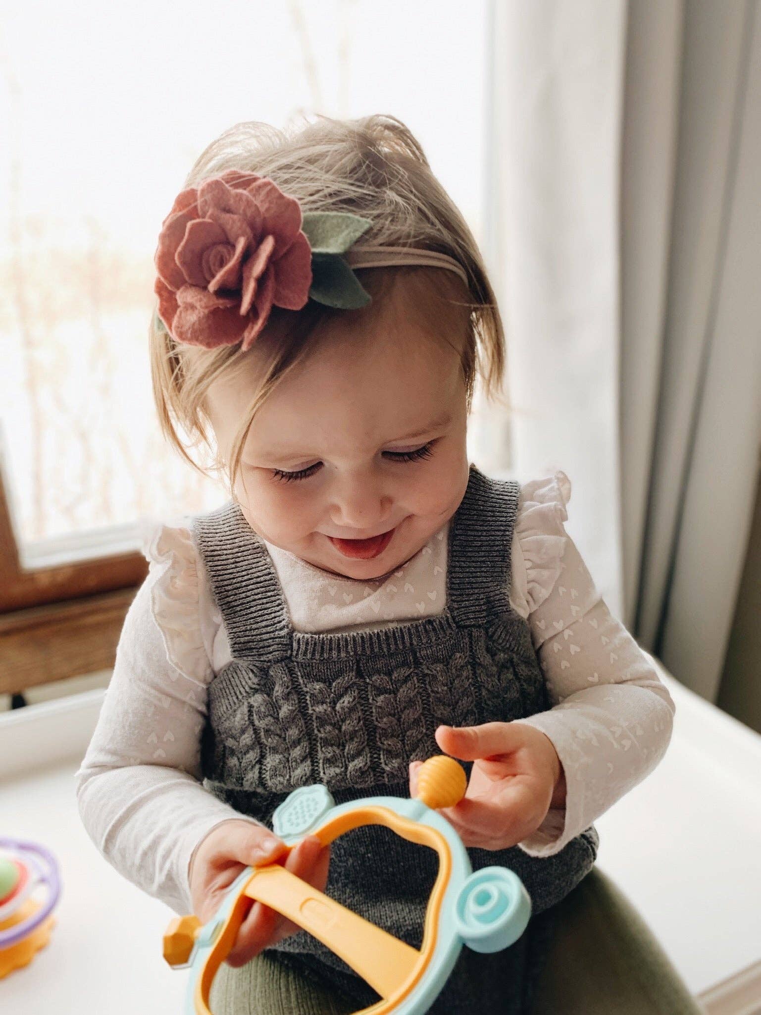 ToyLab - Vente Anneau de dentition sans clip – bébé - The Hexy - Nouvel emballage4