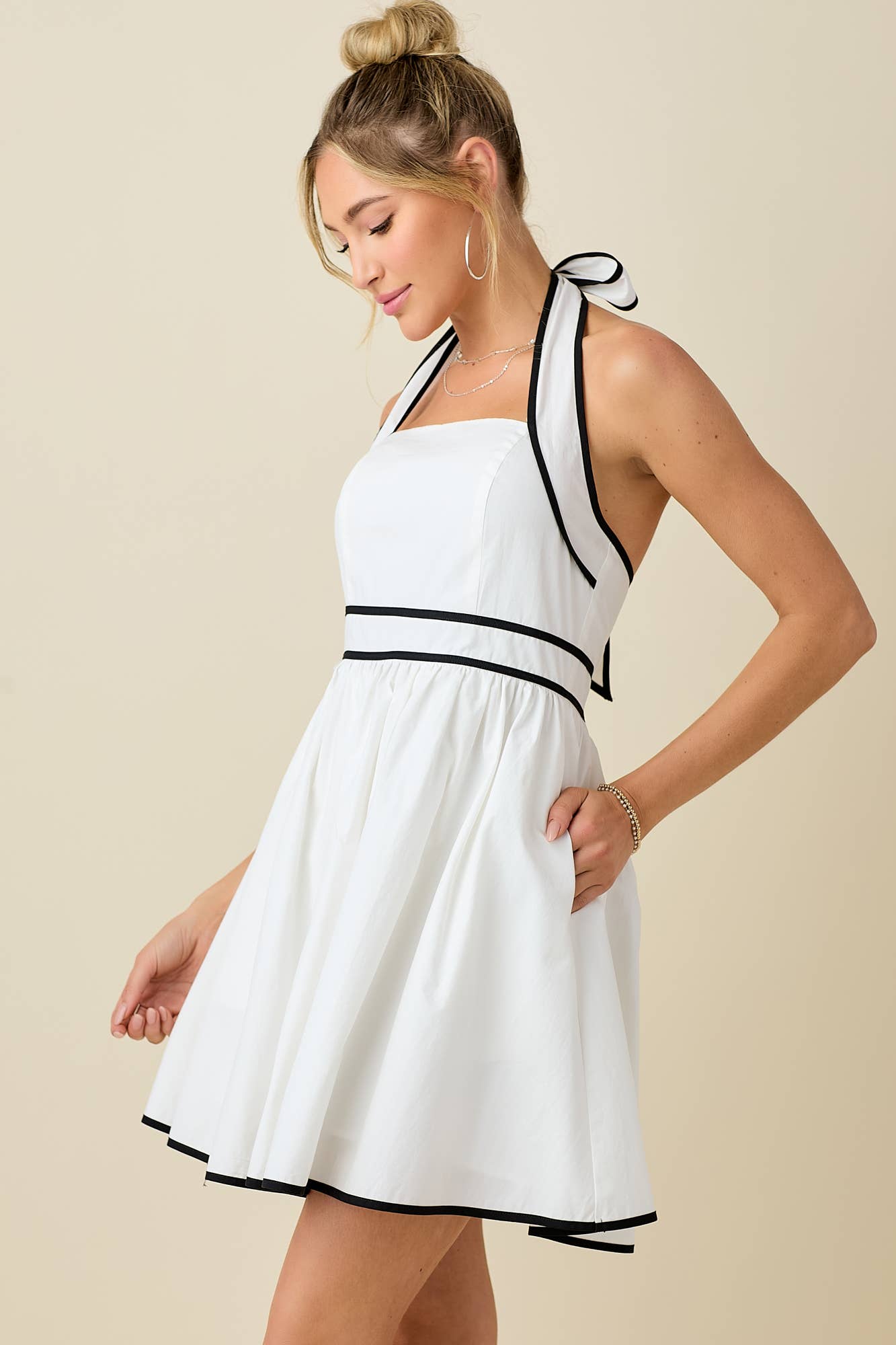 BABY PINK – wholesale Dress – Women's – Halter neck backless mini dress with contrast binding19