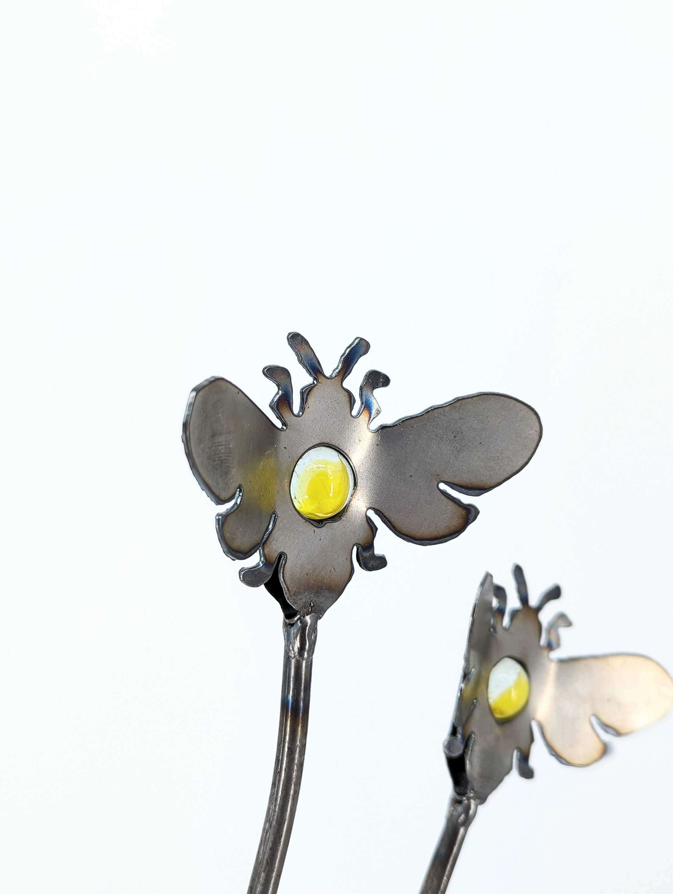 Designs by Dieter, LLC - Wholesale Garden/Lawn Stake - Metal Bee Yard Stake, Double Bee2