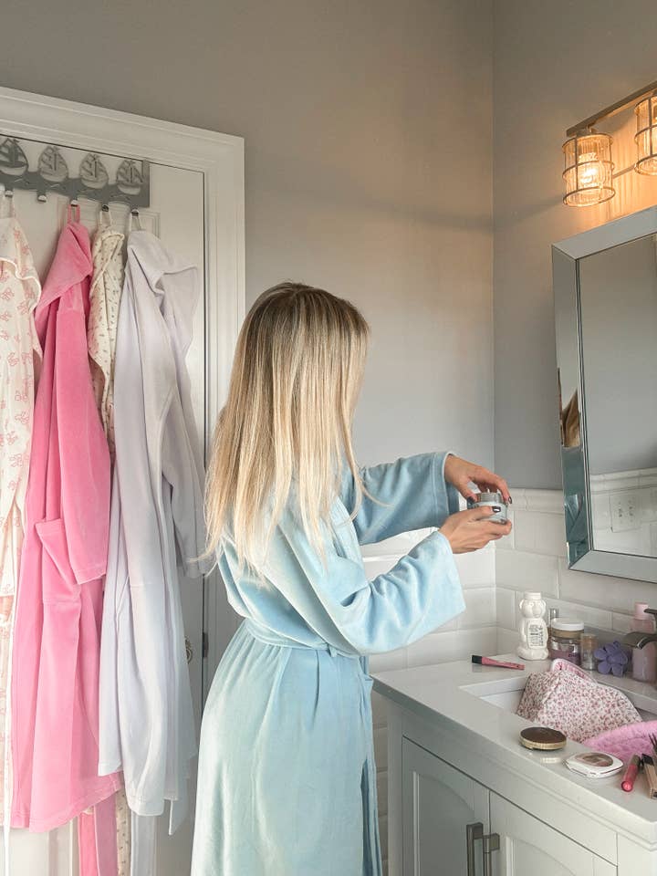 Sunkissed Coconut - Wholesale Robe - Women's - Light Blue Dream Hotel Robe