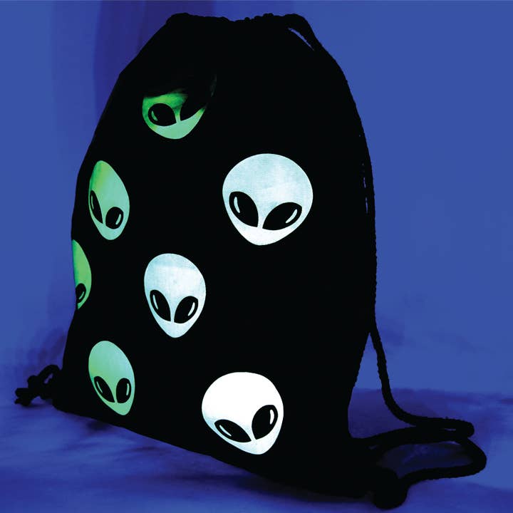 COMECO INC - Wholesale Drawstring bag – Unisex - Glow in the Dark Alien Drawstring Backpack3