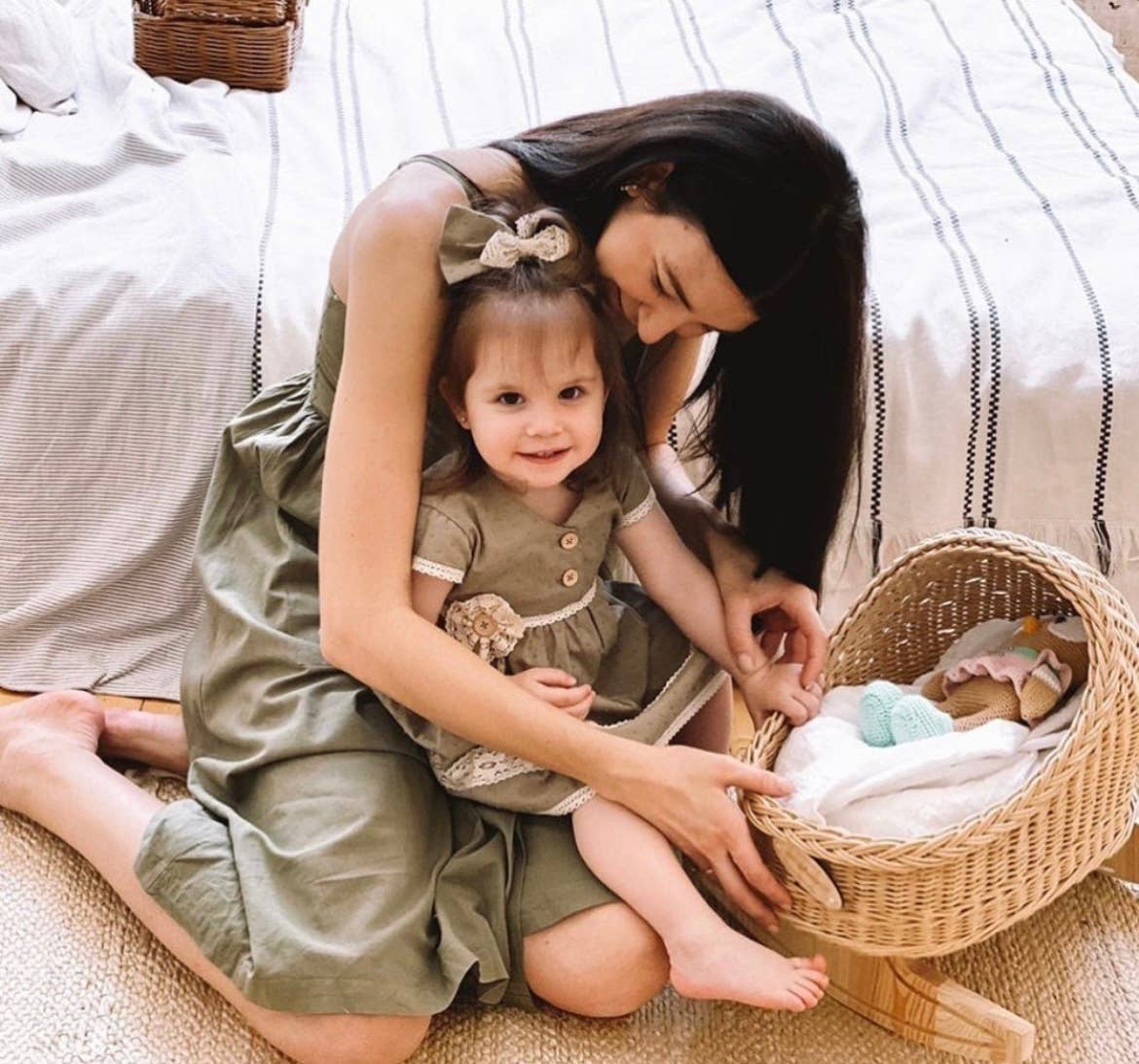 PoppyBabyCo - Wholesale Doll Accessory Kit - Kids - Doll Cradle Crib Bassinet Wicker & Wood Basket3