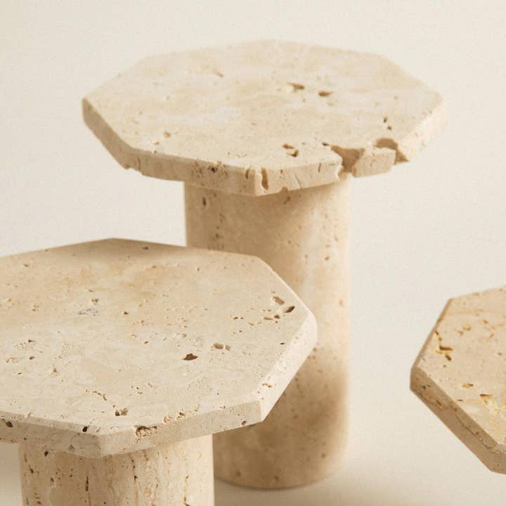 HAAND Craft - Vendita all'ingrosso Tavolini - SUPPORTO IN TRAVERTINO, Supporto in marmo naturale, ESPOSITORE OTTAGONALE
