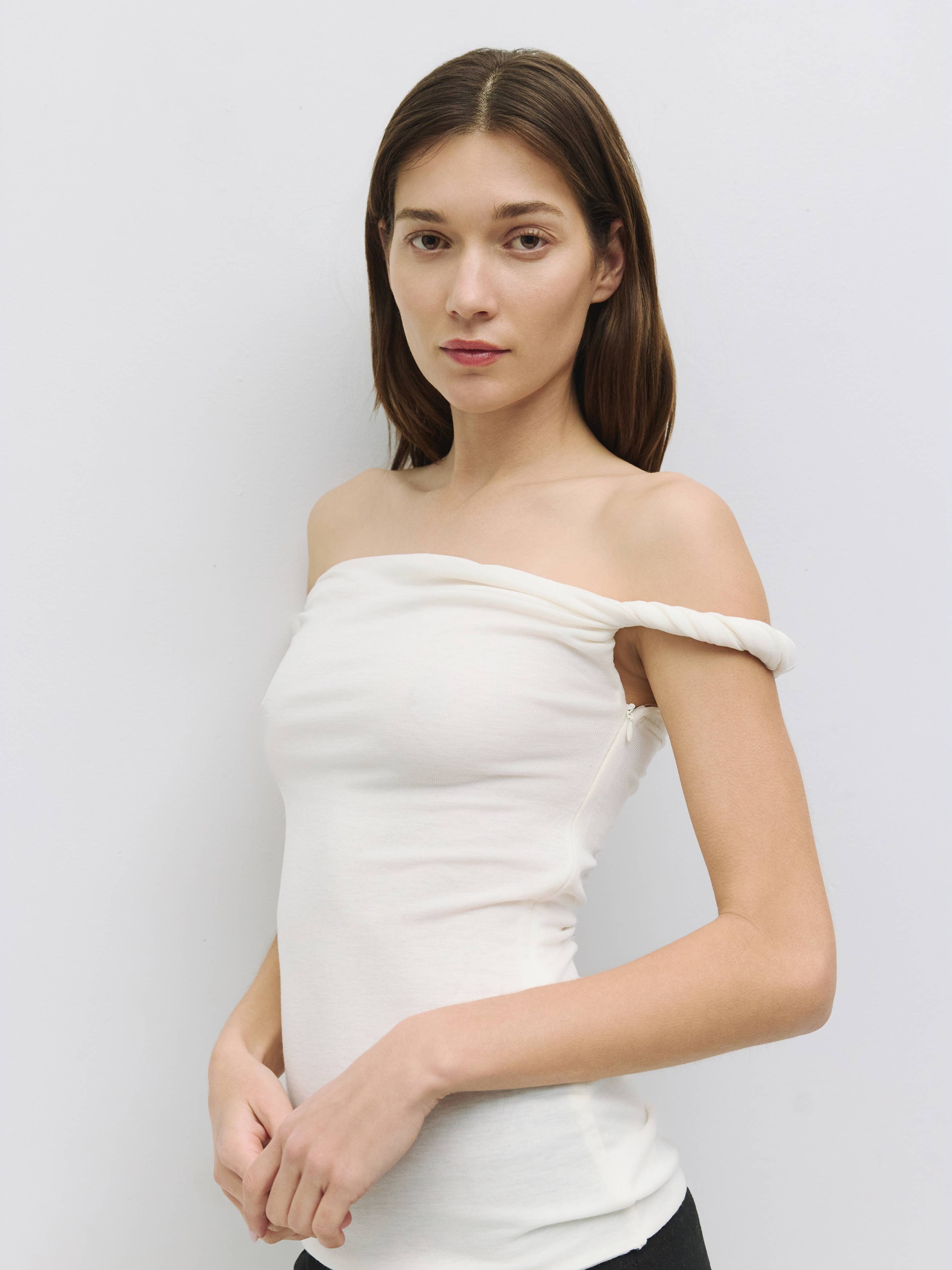 MOD REF - Wholesale Blouse - Women's - The Alix Top | Twisted Off the Shoulder Tank Top25