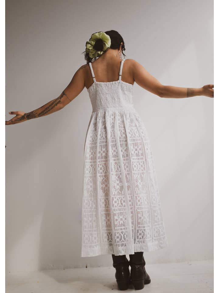 Ajaie Alaie – Großhandel Kleid – Damen – Cottage-Kleid aus Spitze mit Krawatten | Weiß