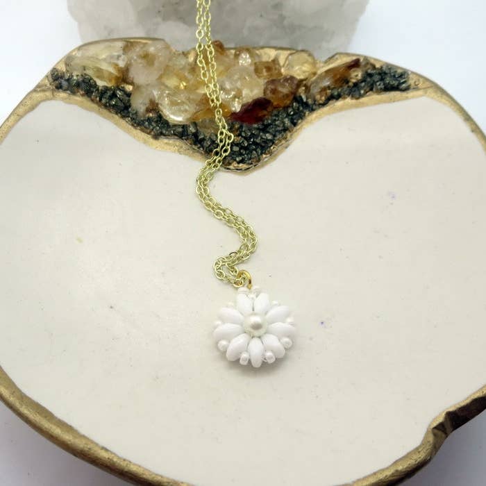 Jewels For Hope - Wholesale Pendant/Charm Necklace - Daisy Flower Necklace, Spring Pendant, Floral Jewelry2