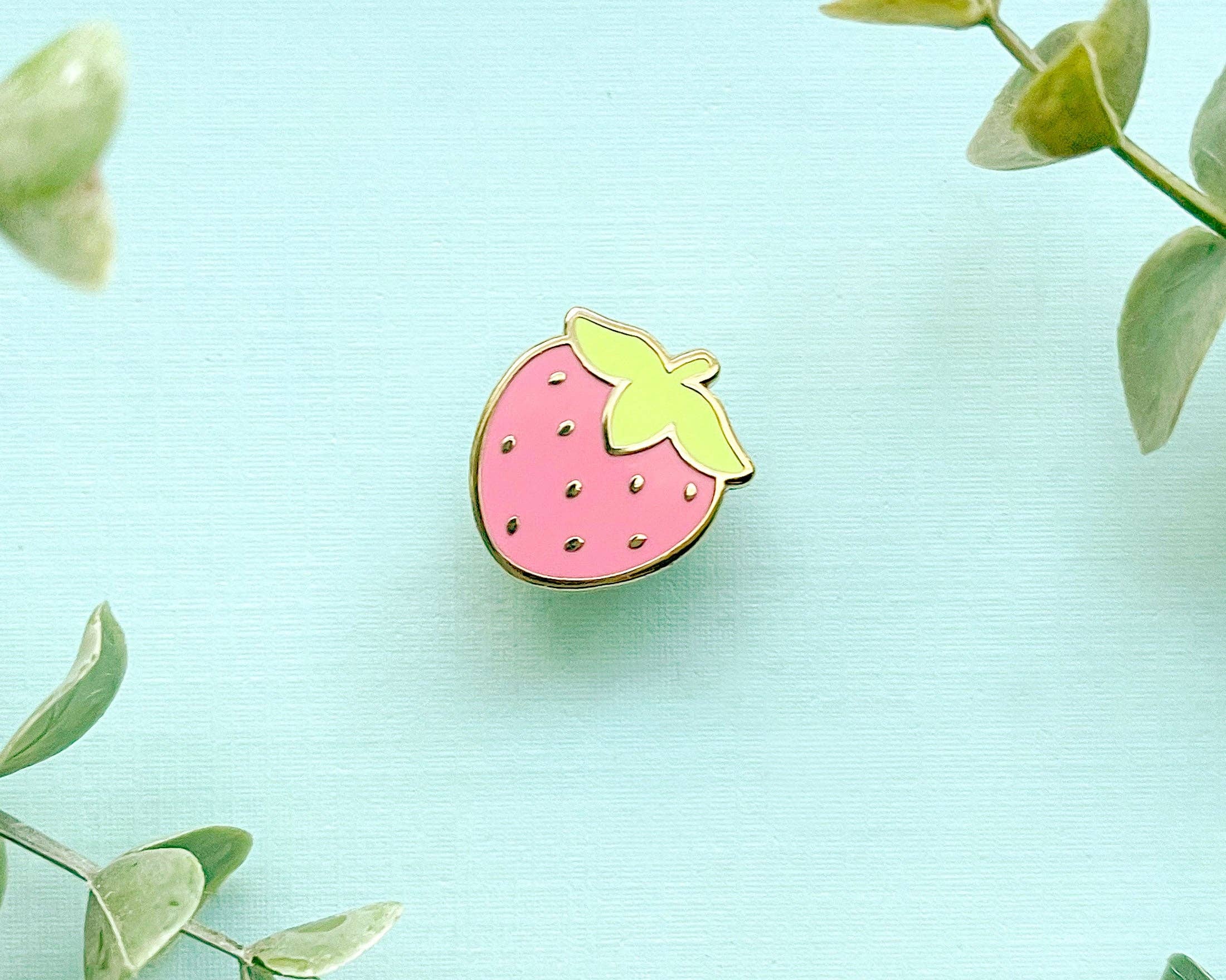 Alum and Ink - Vendita all'ingrosso Spilla da bavero - Mini graziosa spilla smaltata a fragola5