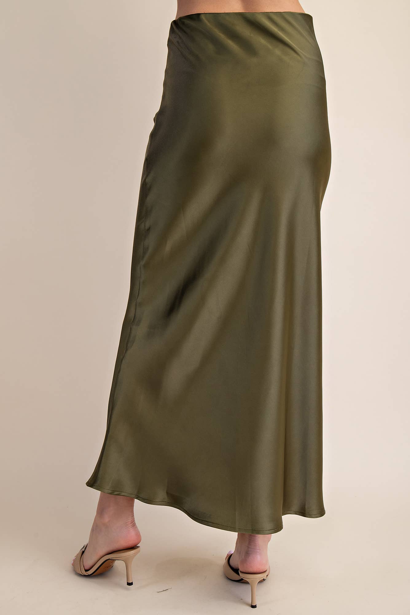 Glam - Wholesale Skirt - Women's - Waist Elastic Band Midi Satin Skirt19