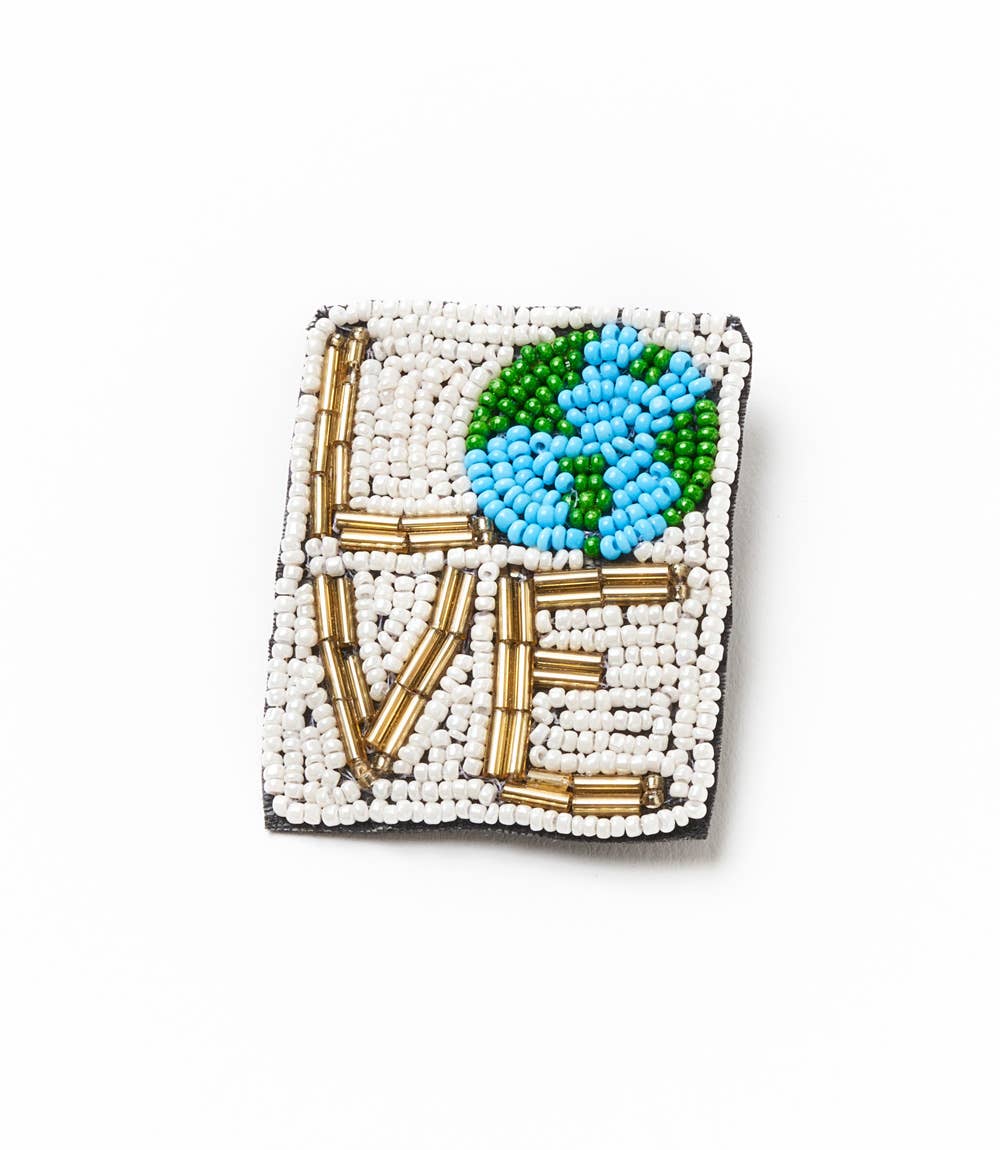 Matr Boomie Fair Trade - Vente Broches - Broche en perles Bala Mani Love Mother Earth, fabriquée à la main1
