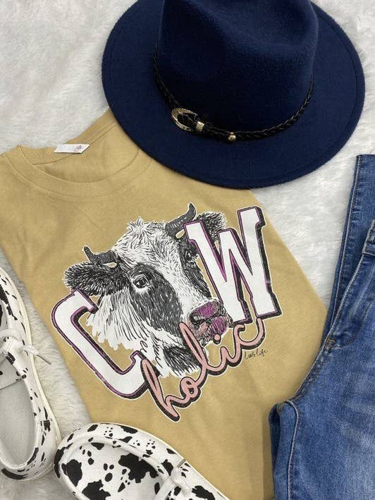 T-shirt graphique CH Cowholic pour la vente par L&B Life