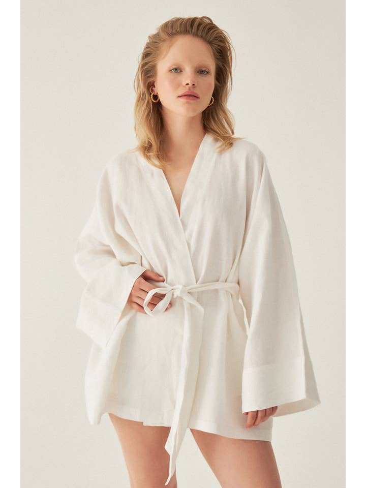 Le Cle – Kimono - Mulher por atacado – Kimono Riva em linho de corte amplo e comprimento curto