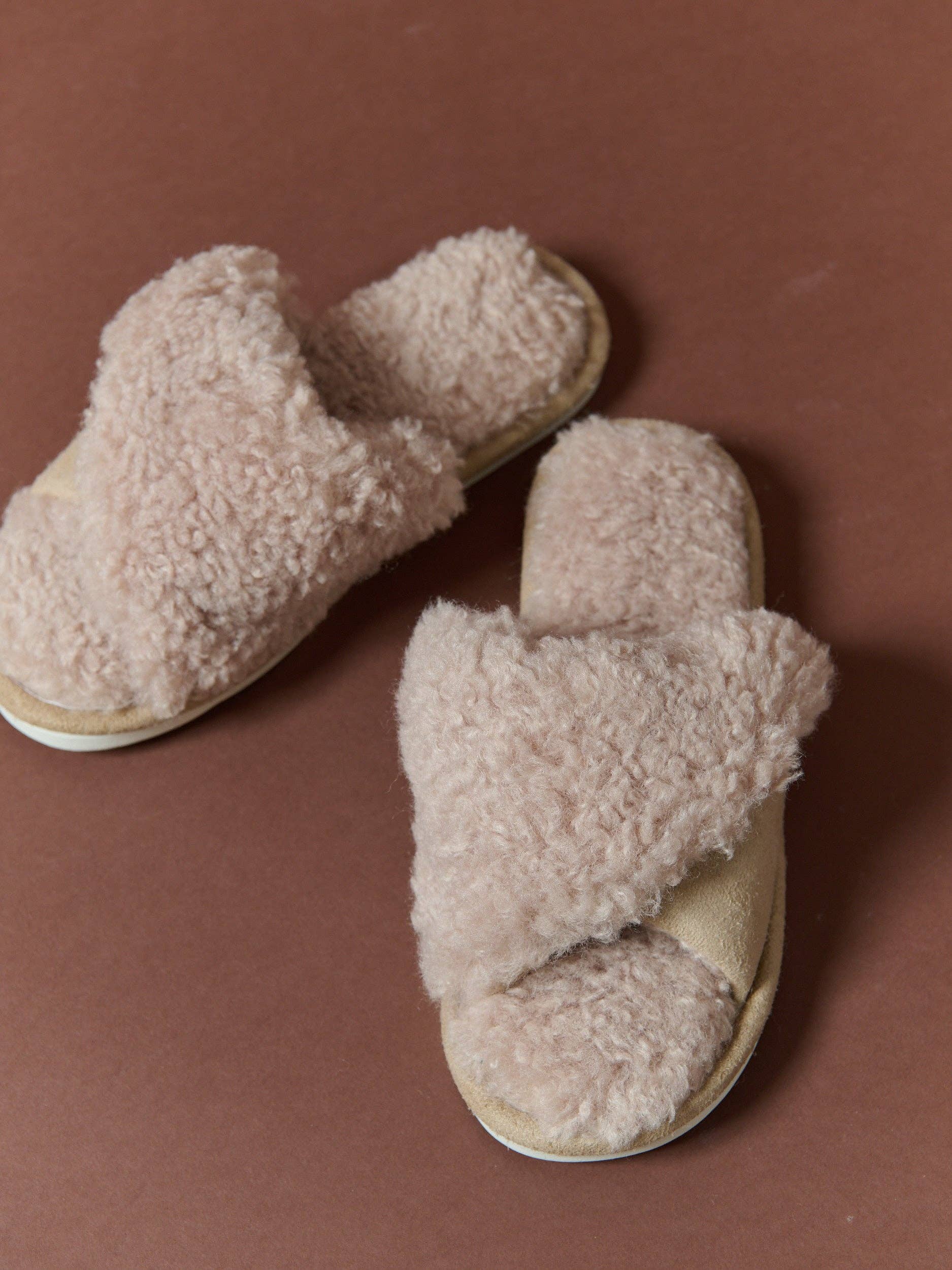 Angels Whisper Accessories - Wholesale Slippers - Women's - [1PK] Teddy Twist Slippers (4 pairs - 2S/M & 2M/L Pack)3