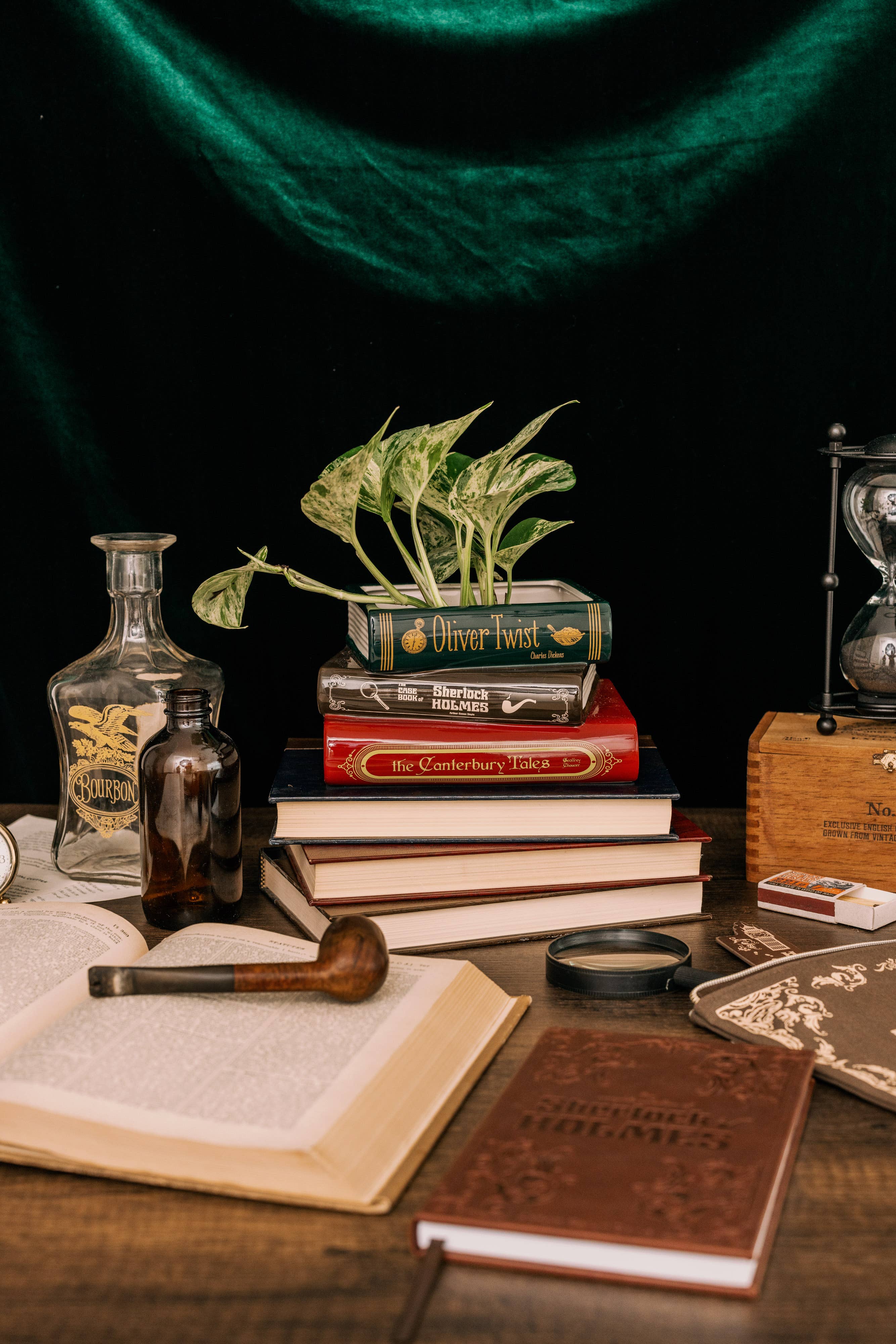 Steel Mill and Co. - Vente Jardinière - Jardinière en livres empilés, Sherlock1