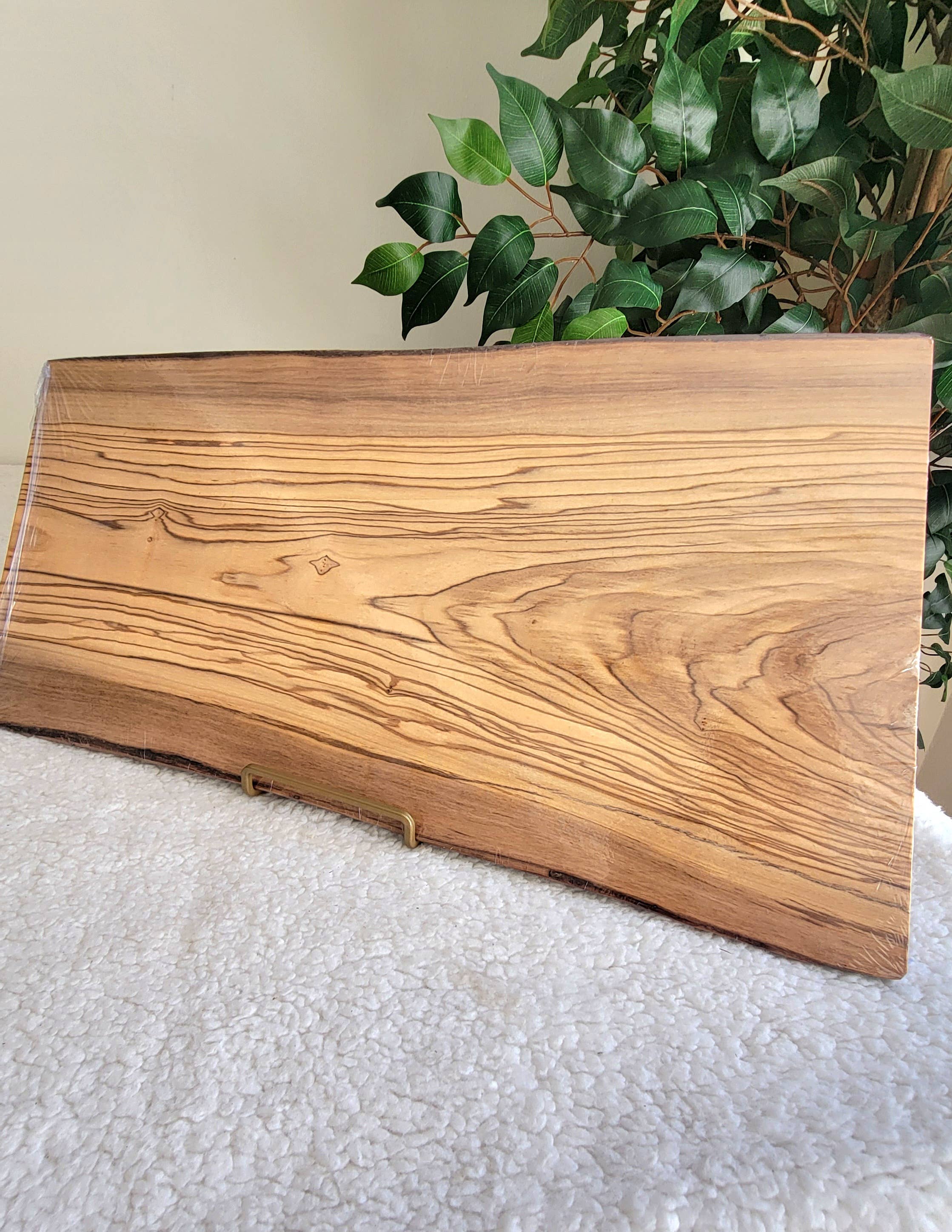 Karmic Creations - Wholesale Cheese Board - Large 18" x 0.8" Live Edge Olive Wood Cheeseboard2