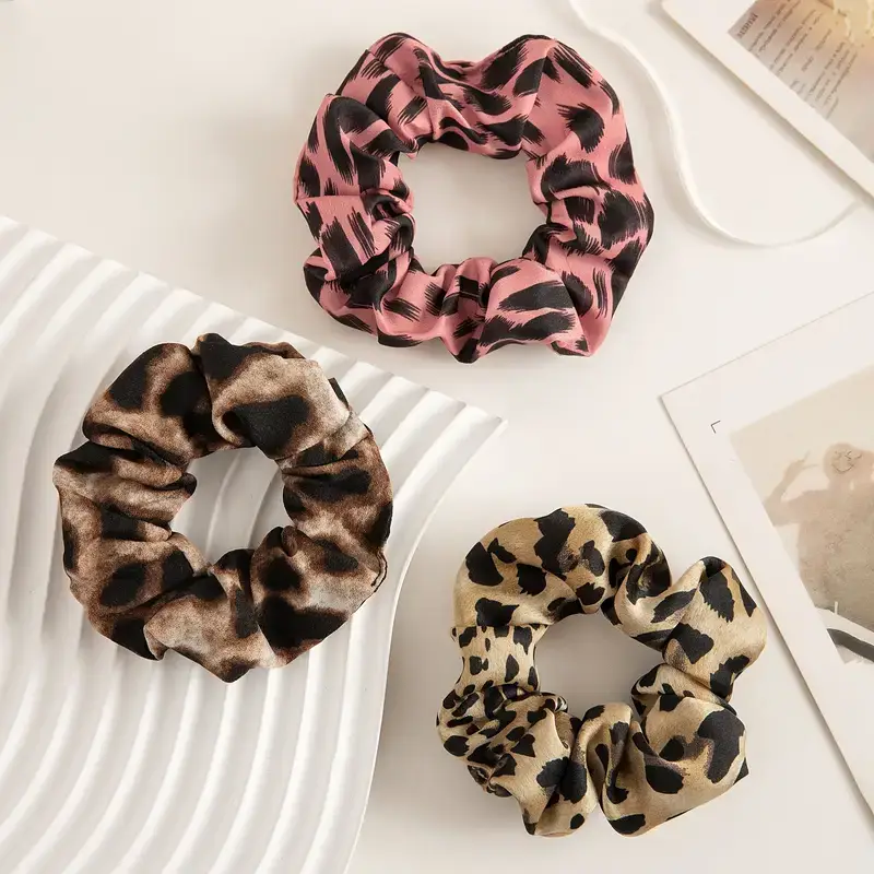 Kids4trendy – wholesale Scrunchie - Dam – SILK scrunchies Diamond Leopard1