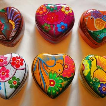 Arara Enterprises - Wholesale Decorative Box - Ceramic Heart Box @3.5-4.5in