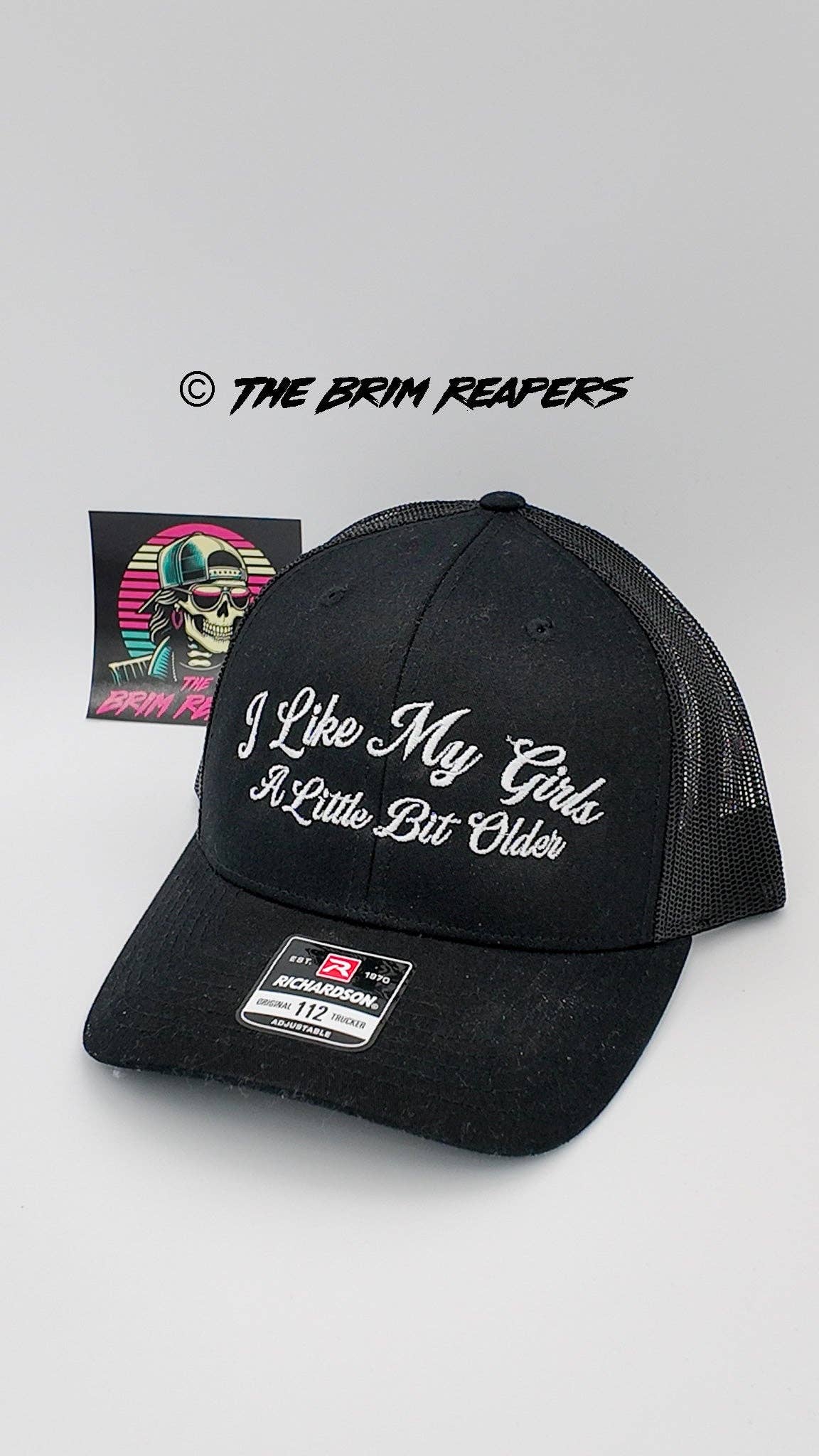The Brim Reapers – Engroshandel Trucker hat - Herre – Jeg kan godt lide mine piger en smule ældre hat3