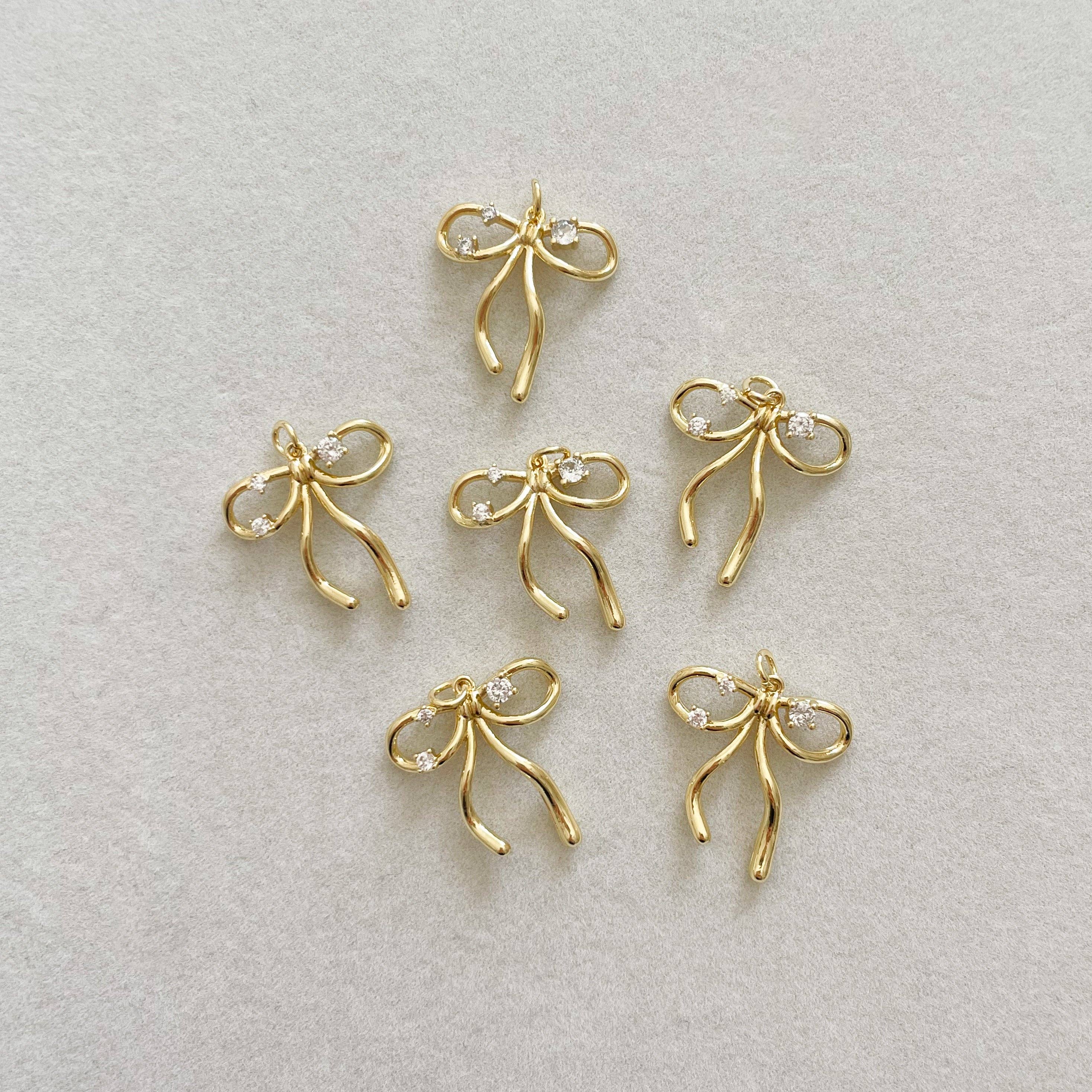 Goldie Charm Bar - Vendita all'ingrosso Ciondolo/pendente - CIONDOLO FIOCCO SFAVILLANTE